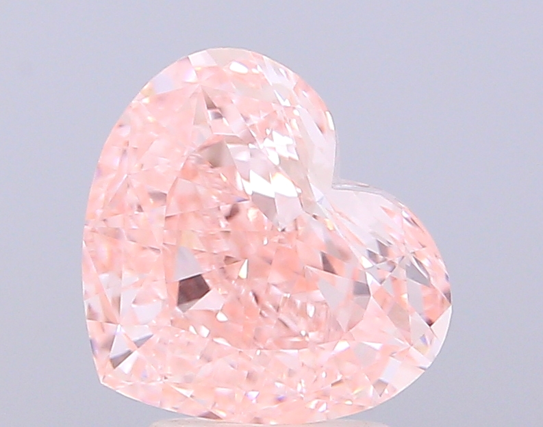 3.04 ct Heart, Fancy Intense Pink VVS2 IGI CVD
