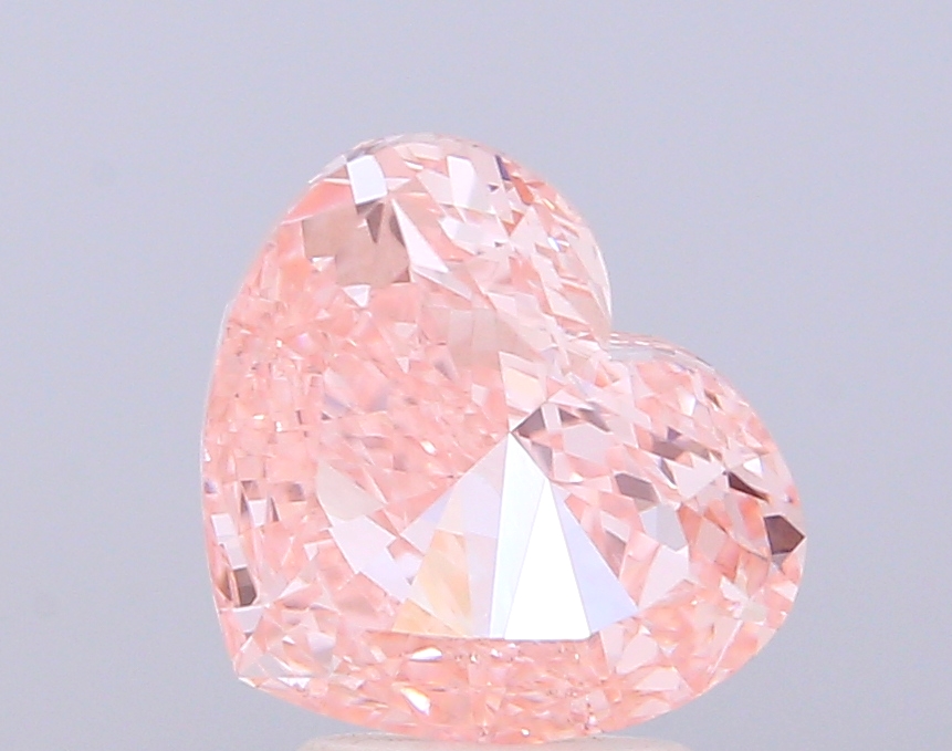 3.01 ct Heart, Fancy Vivid Pink VVS2 IGI CVD