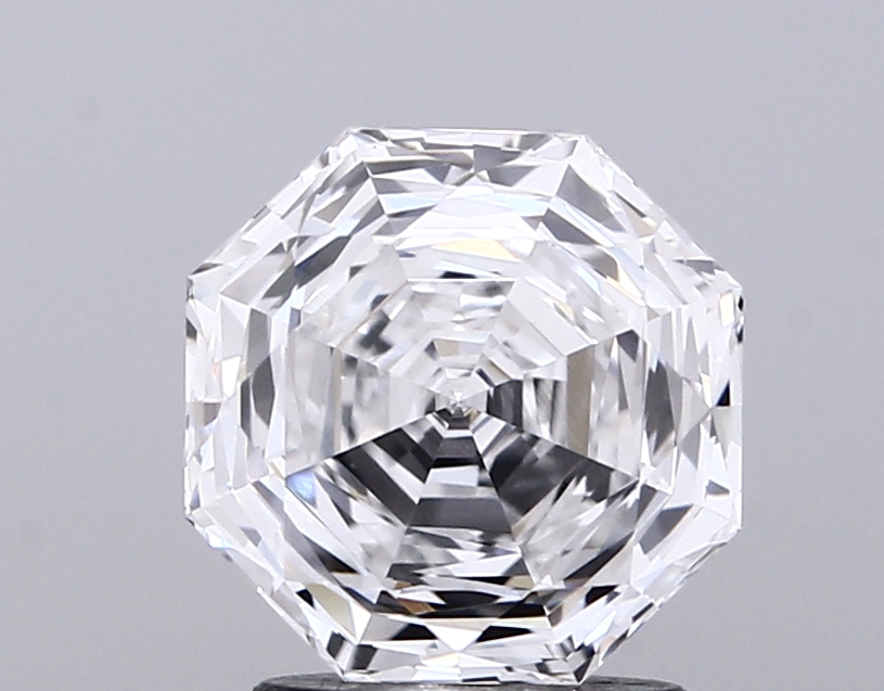 3.01 ct Octagonal, E VVS2 IGI CVD