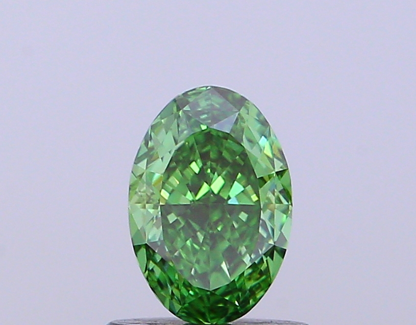 1.01 ct Oval, Fancy Vivid Green VVS2 IGI CVD