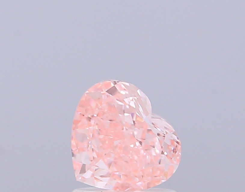 1.00 ct Heart, Fancy Vivid Pink VVS2 IGI CVD