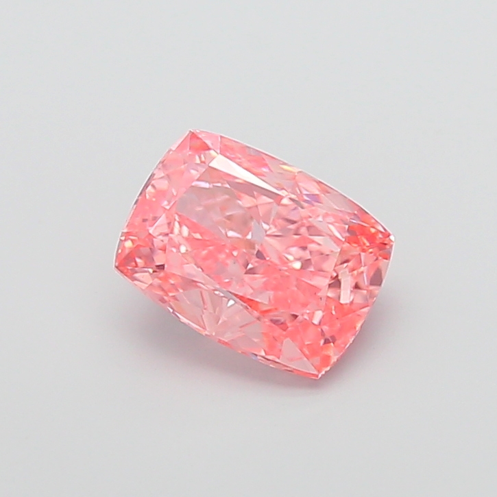 3.04 ct Pink (Vivid) VS1 Cushion lab-grown diamond