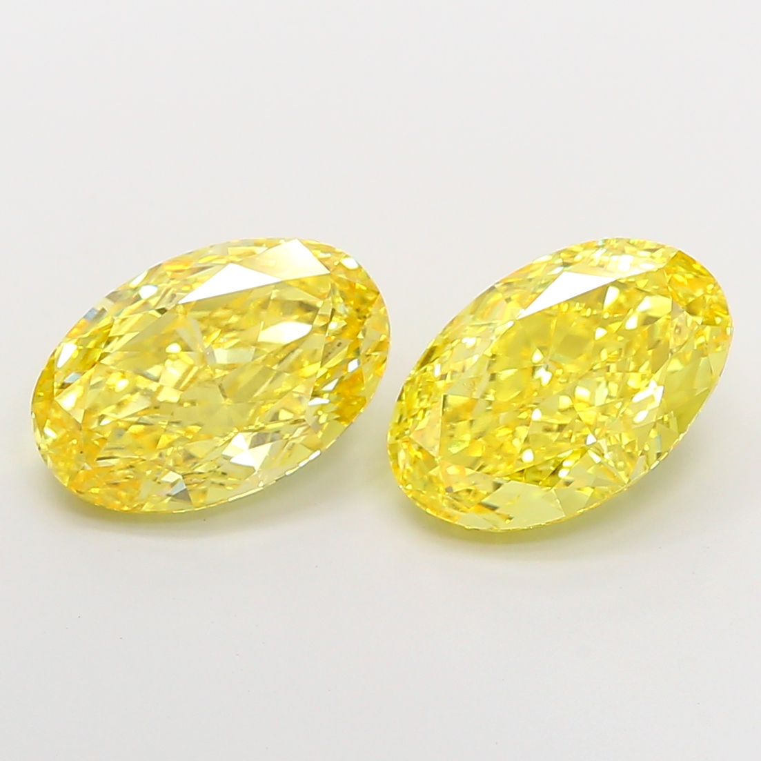 4.12 carat, Oval, lab-grown, Diamond, VVS2 clarity, certified by IGI