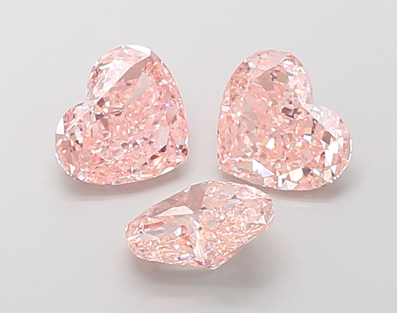 1.05 ct Heart Fancy Vivid Pink Lab-Grown Diamond