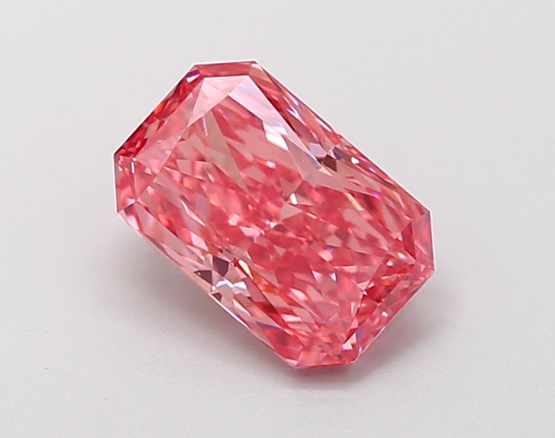 0.32 ct Radiant Fancy Vivid Pink Lab-Grown Diamond