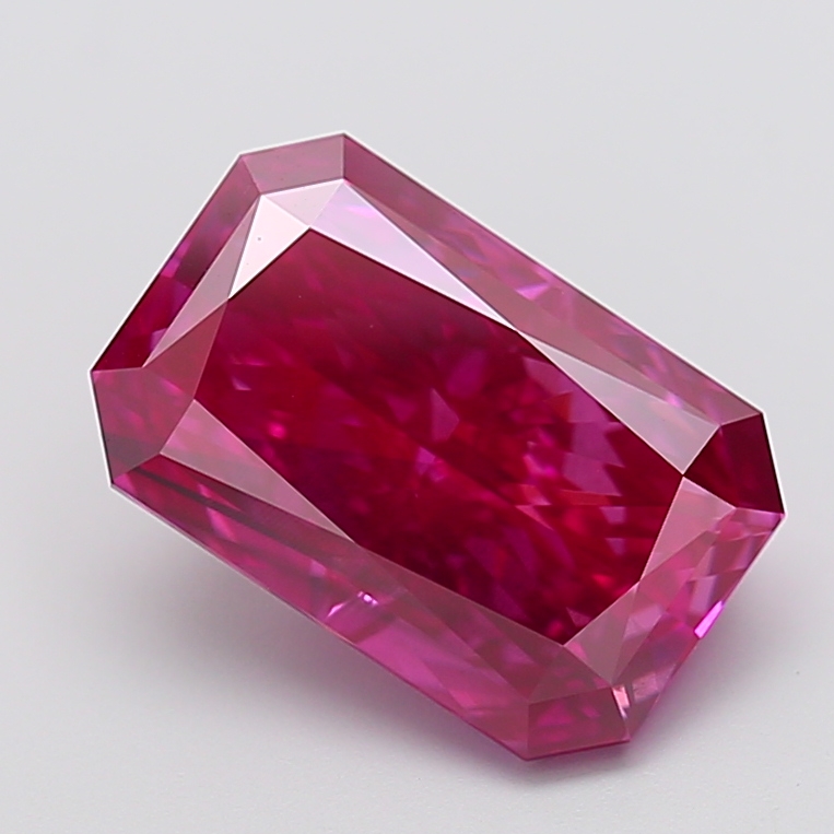 5.03 ct Radiant Fancy Vivid Pink Lab-Grown Diamond
