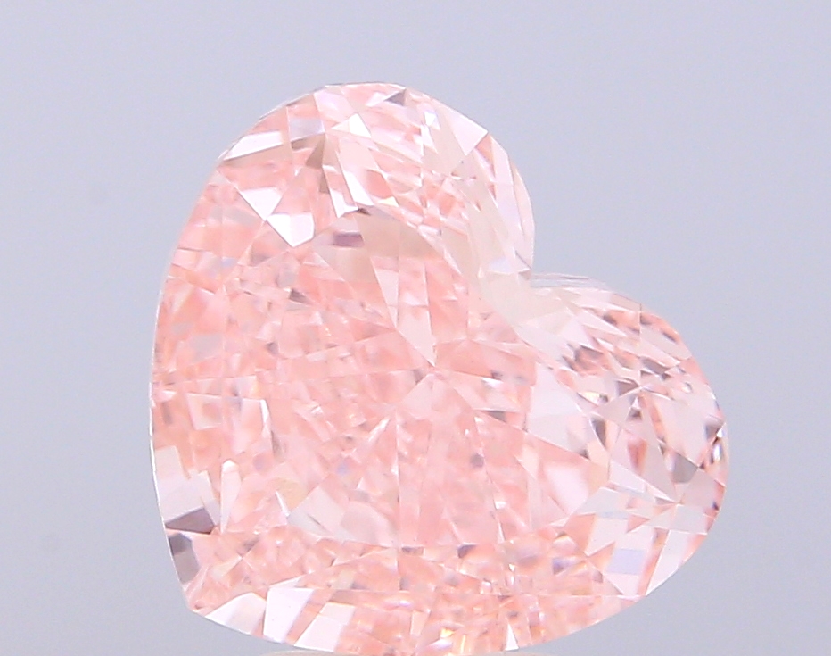 5.00 ct Heart, Fancy Vivid Pink VVS2 IGI CVD