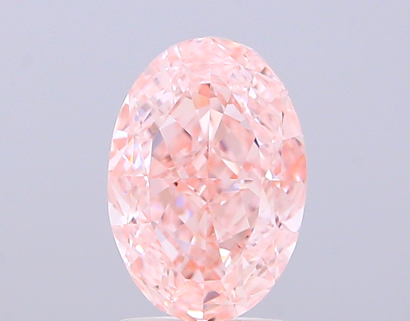 2.01 ct Oval, Fancy Vivid Pink VVS2 IGI CVD
