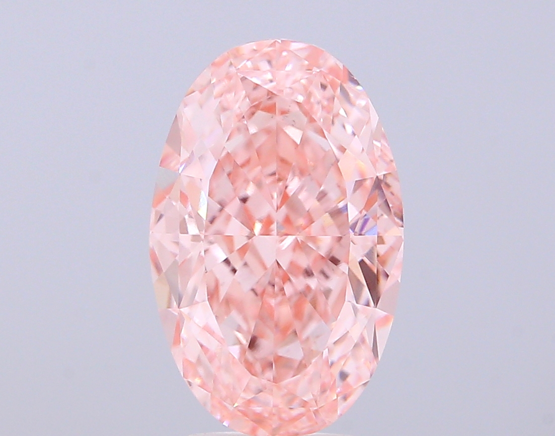5.04 ct Oval, Fancy Vivid Pink VS1 IGI CVD