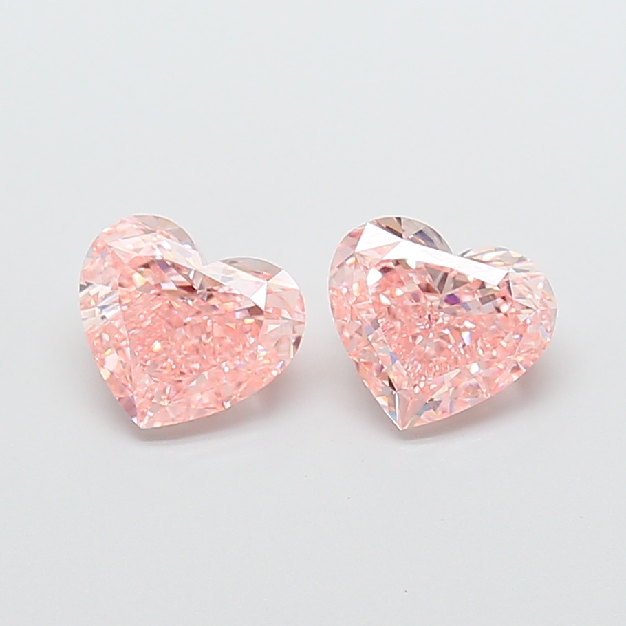 1.43 ct Heart Fancy Vivid Pink Lab-Grown Diamond