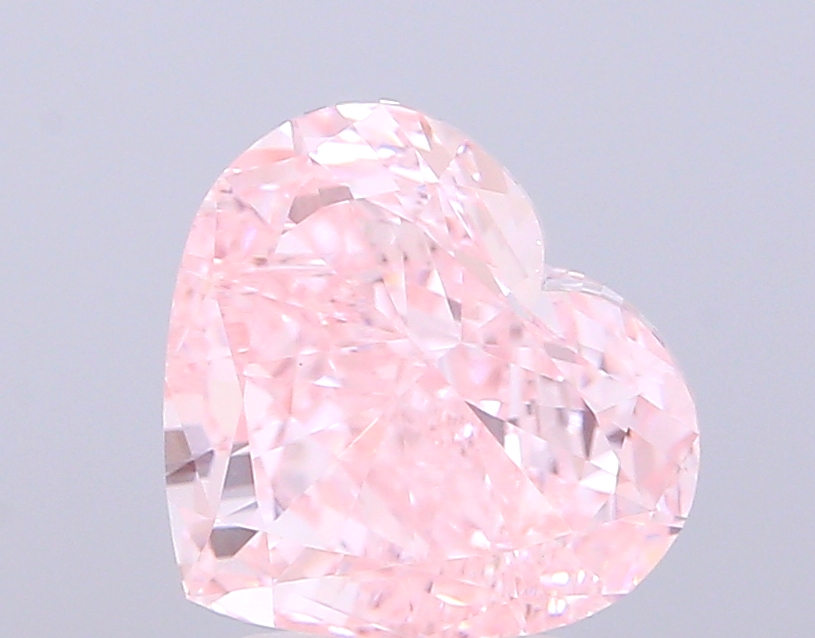 3.00 ct Heart, Fancy Intense Pink VS1 IGI CVD