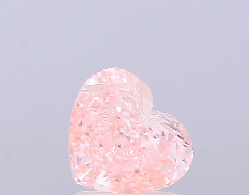 1.35 ct Heart, Fancy Intense Pink VS1 IGI CVD
