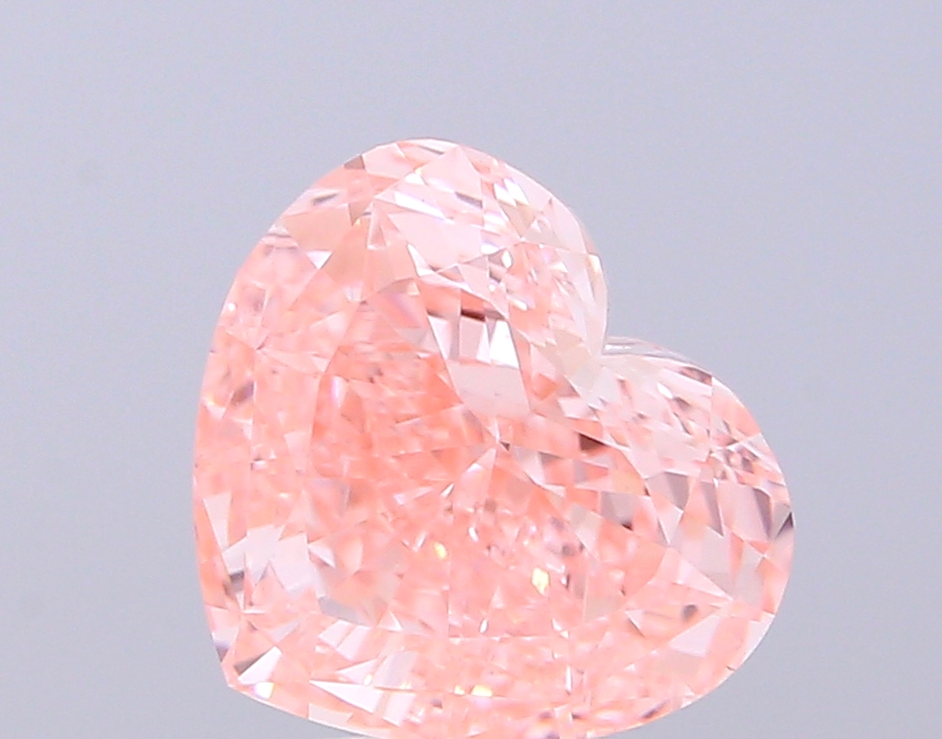 3.01 ct Heart, Fancy Vivid Pink VVS2 IGI CVD