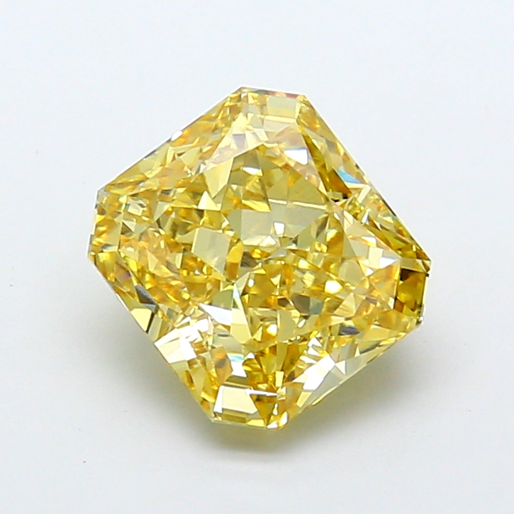 4.63 ct Radiant Fancy Light Yellow Lab-Grown Diamond