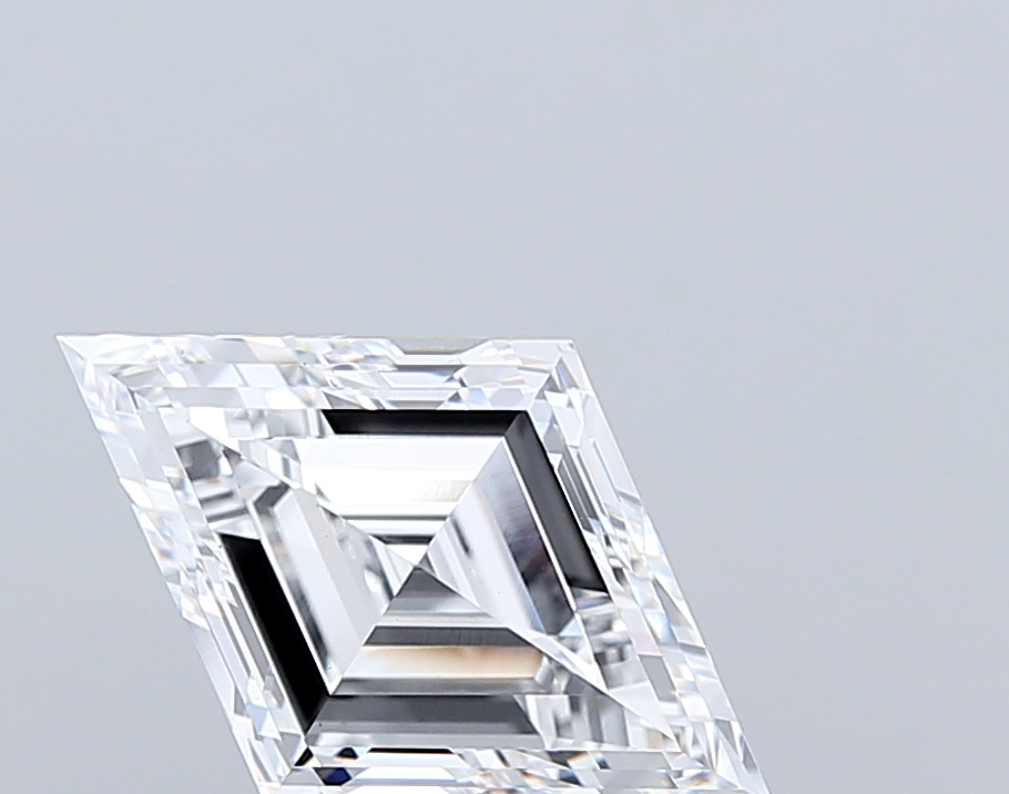 5.47 carat Lozenge pairing candidate
