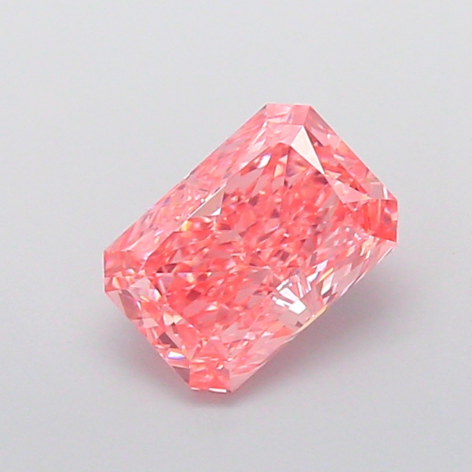 2.21 ct Pink (Vivid) VS2 Radiant lab-grown diamond
