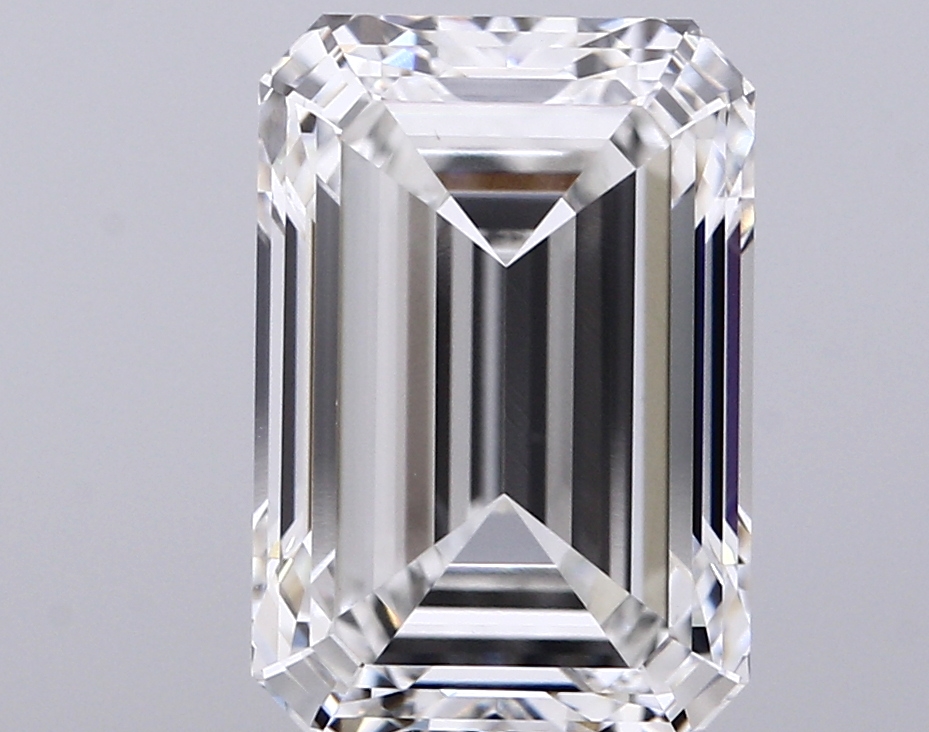 5.01 ct F VVS2 Emerald Cut lab-grown diamond