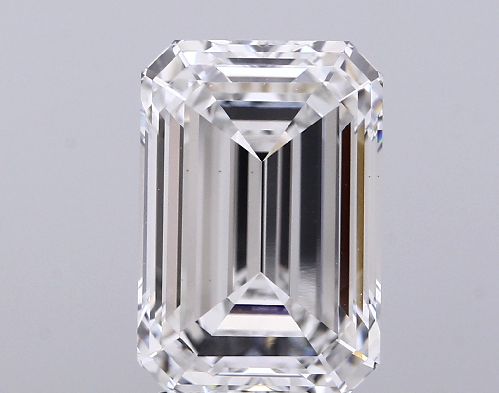 5.09 ct F VVS2 Emerald Cut lab-grown diamond