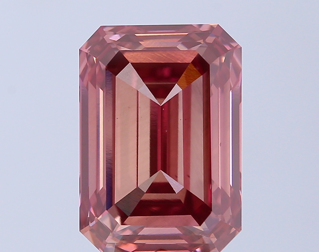 10.09 ct Emerald, Fancy Intense Brown Pink VS1 CVD