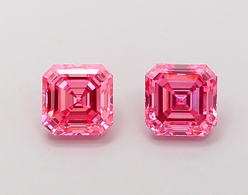 0.50 ct Emerald Fancy Vivid Pink Lab-Grown Diamond