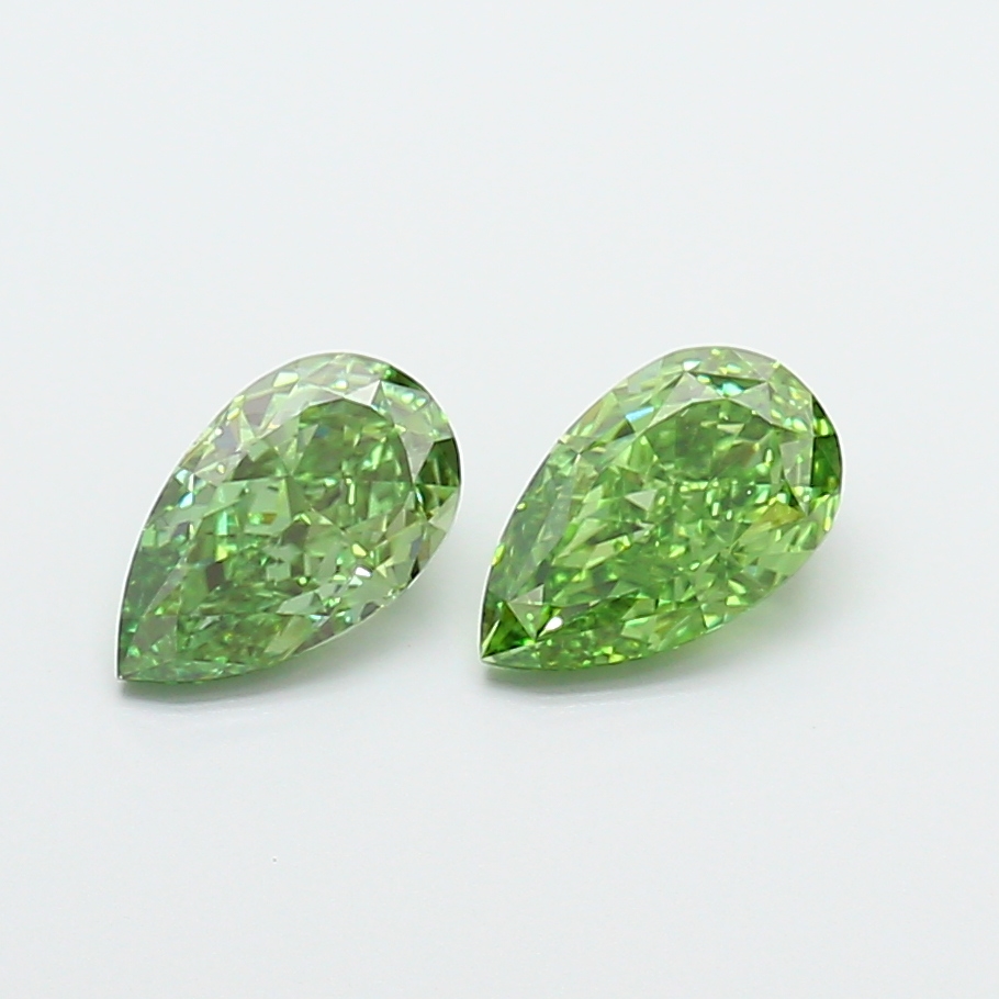 1.00 ct Pear Fancy Vivid Green Lab-Grown Diamond