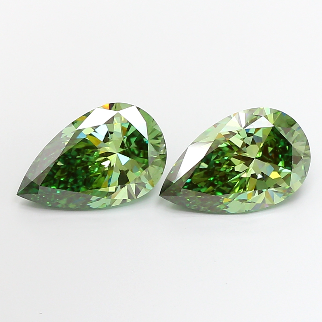 10.06 ct Pear Fancy Vivid Green Lab-Grown Diamond