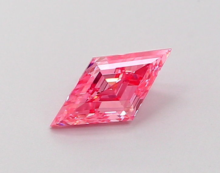 0.38 ct Kite Fancy Vivid Pink Lab-Grown Diamond