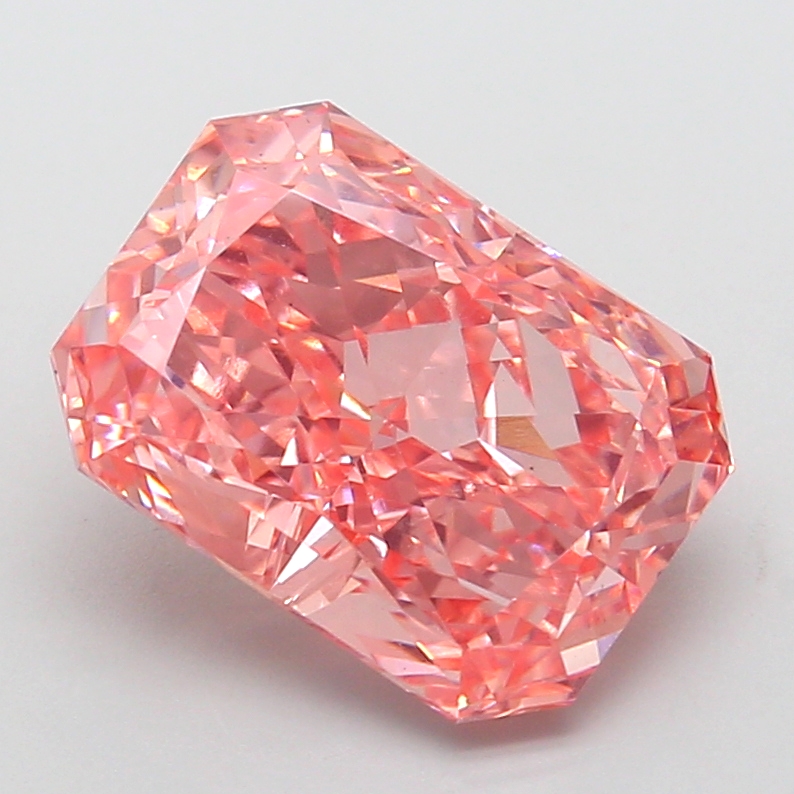 5.10 ct Pink (Vivid) VS1 Radiant lab-grown diamond