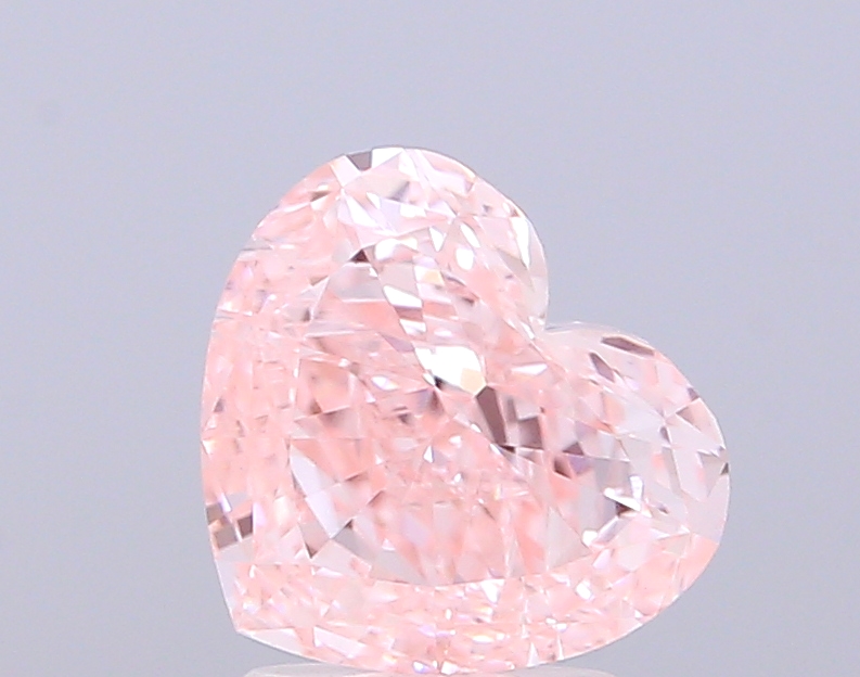 2.01 ct Heart, Fancy Vivid Pink VVS2 IGI CVD