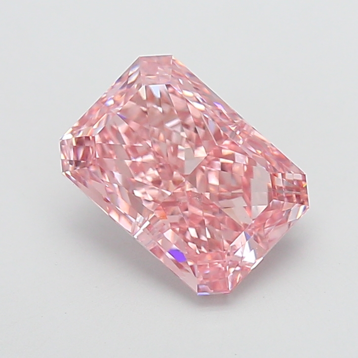 5.14 ct Pink (Intense) VVS2 Radiant lab-grown diamond