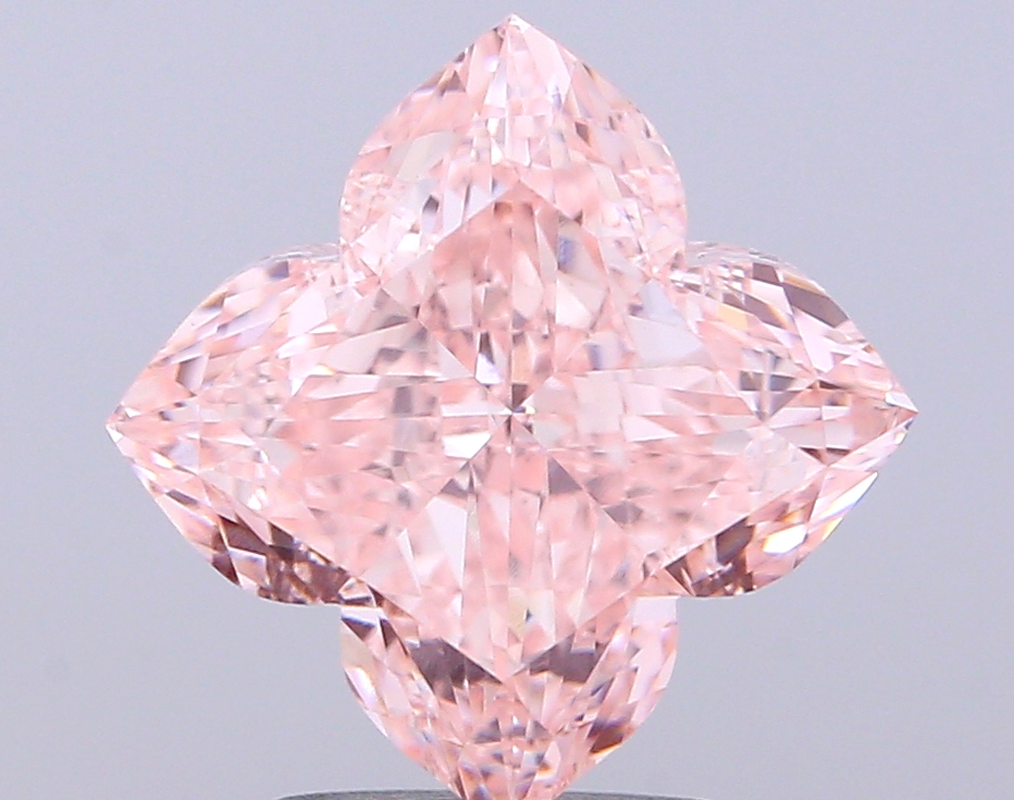 5.02 ct Lily Cut, Fancy Vivid Pink VVS2 IGI CVD