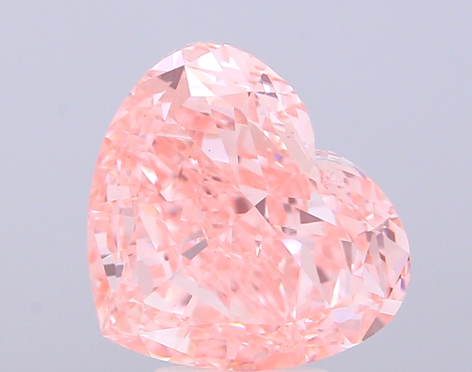 5.01 ct Heart, Fancy Vivid Pink VS1 IGI CVD