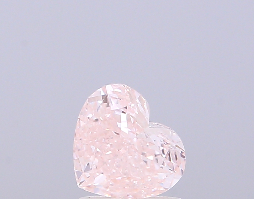 1.01 ct Heart, Very Light Pinkish B VVS2 IGI CVD
